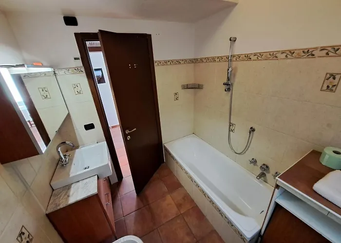 Stili House Panoramic View דירה Perledo